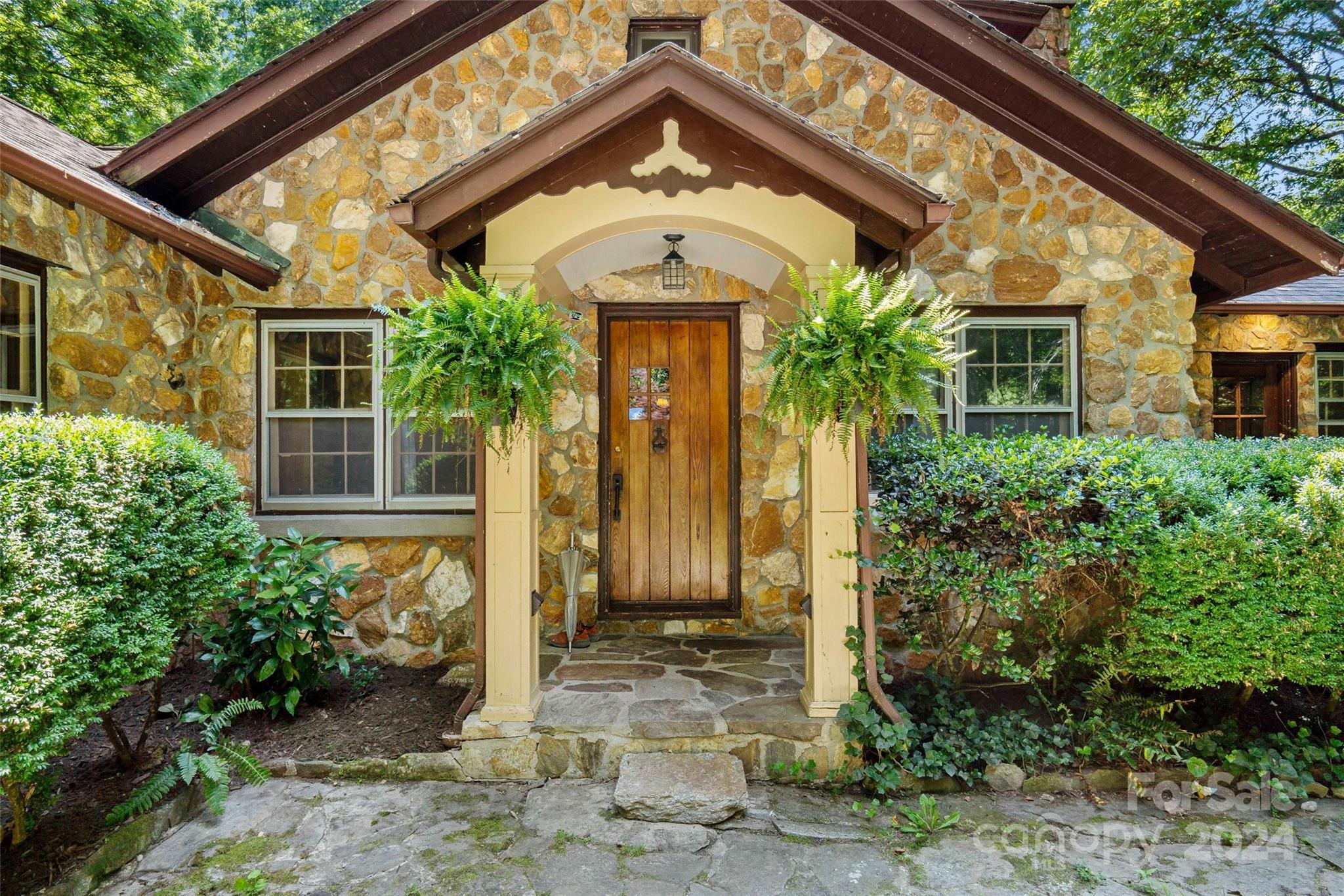 618 E Sunset Drive