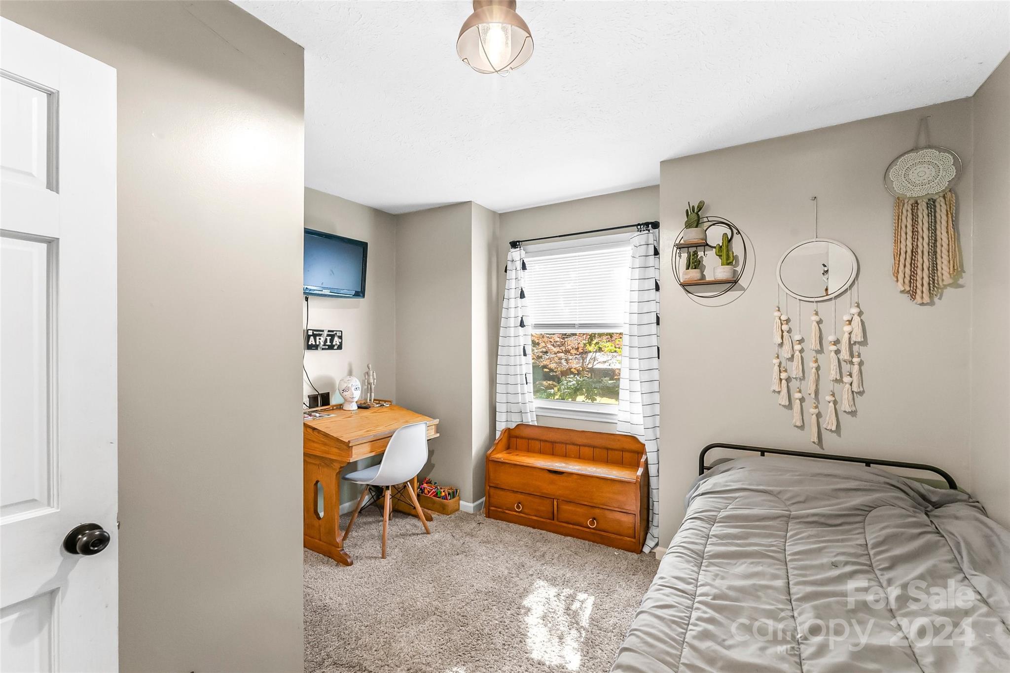 210 Woodside Drive