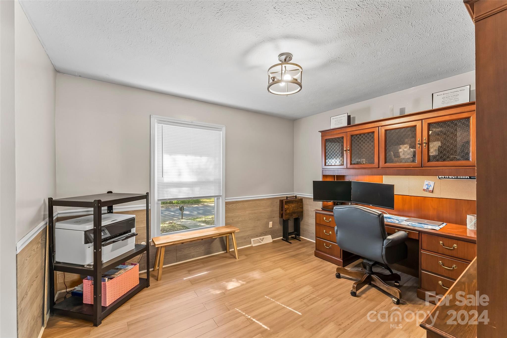 210 Woodside Drive