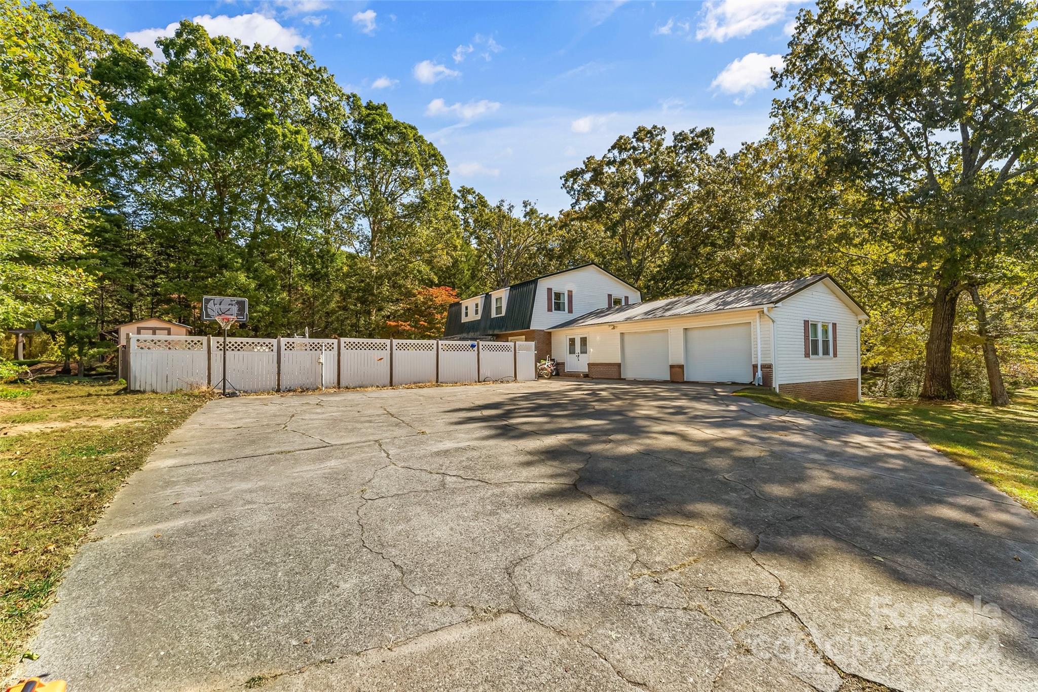 210 Woodside Drive
