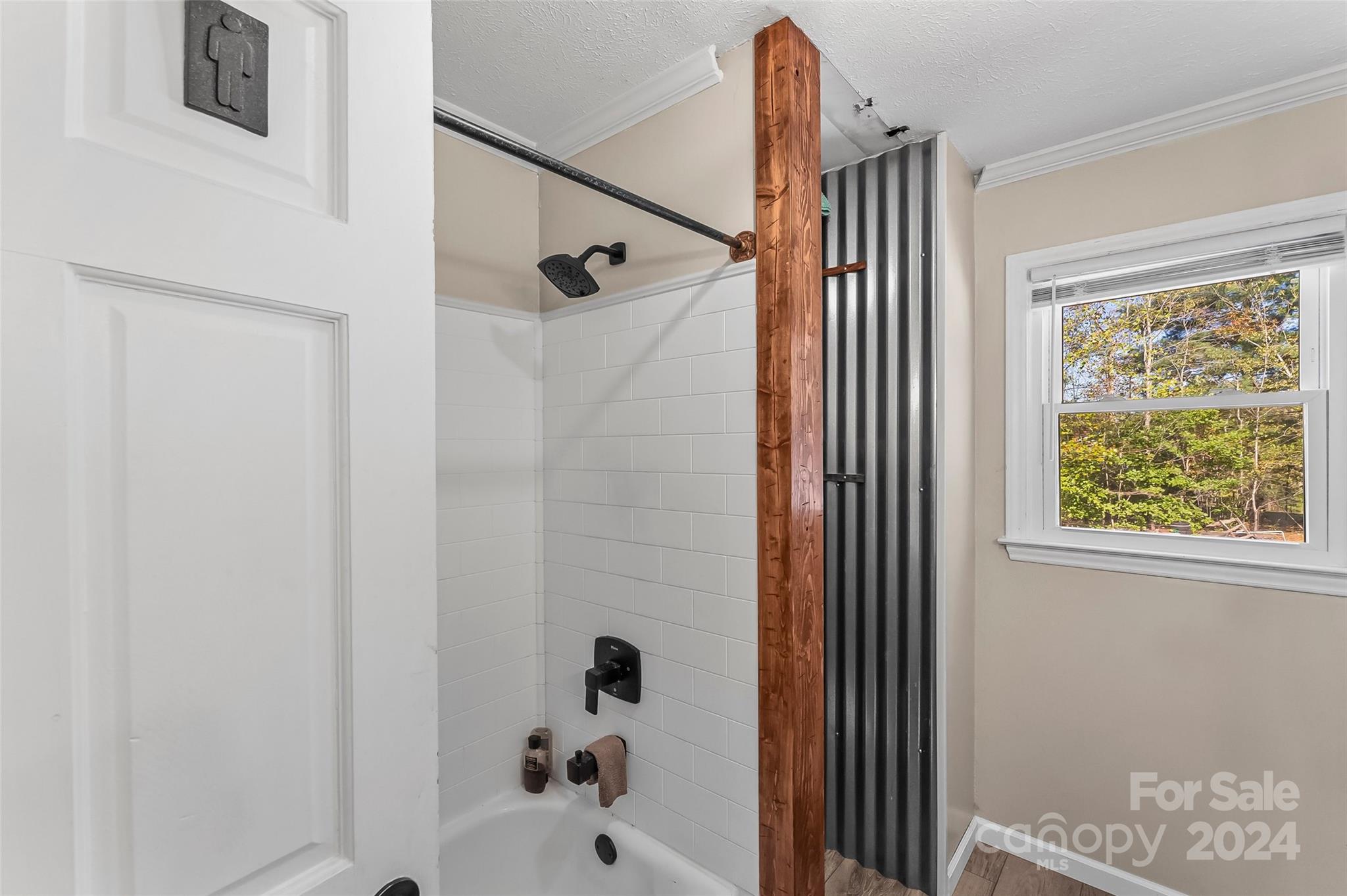210 Woodside Drive