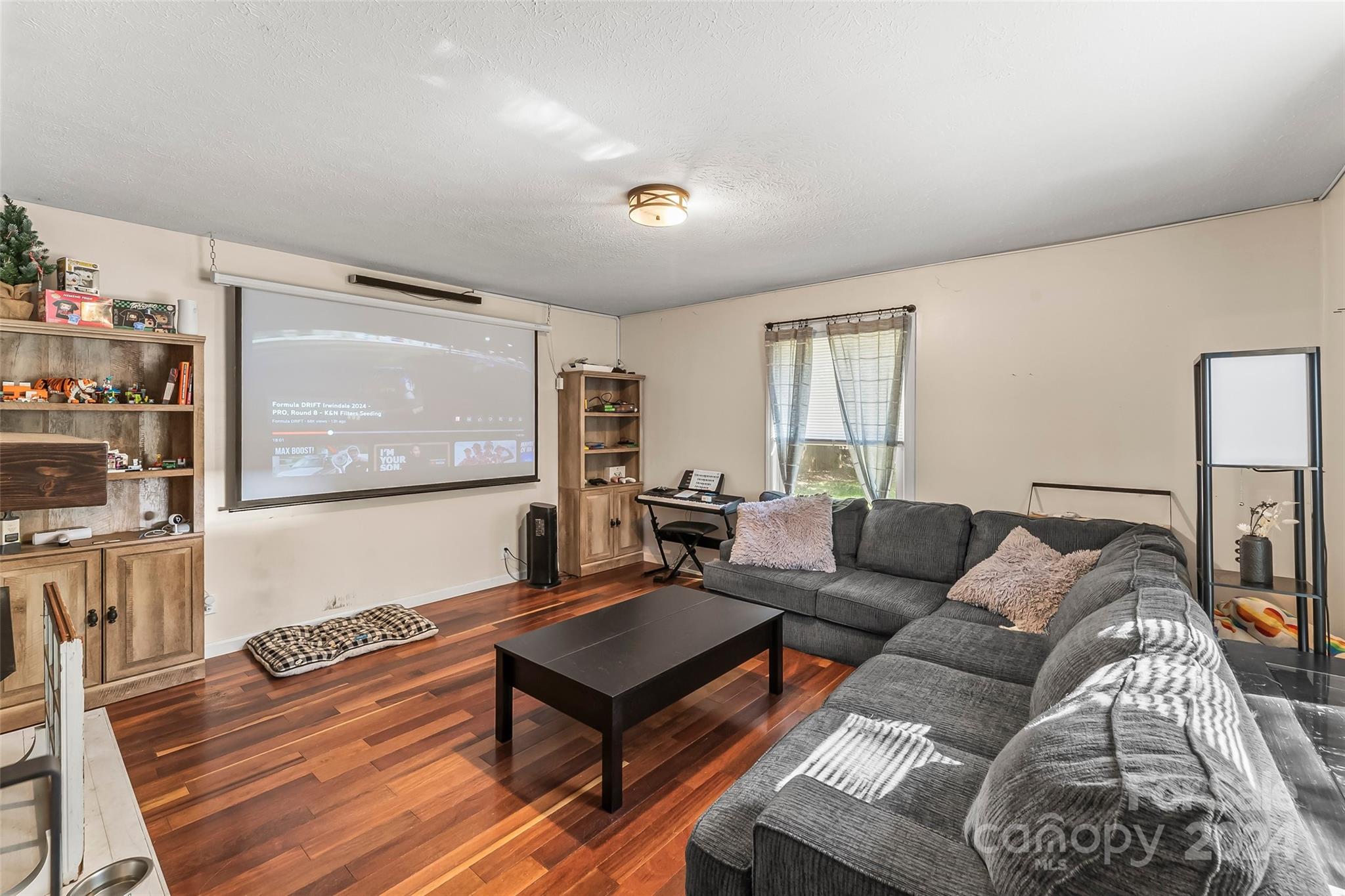 210 Woodside Drive