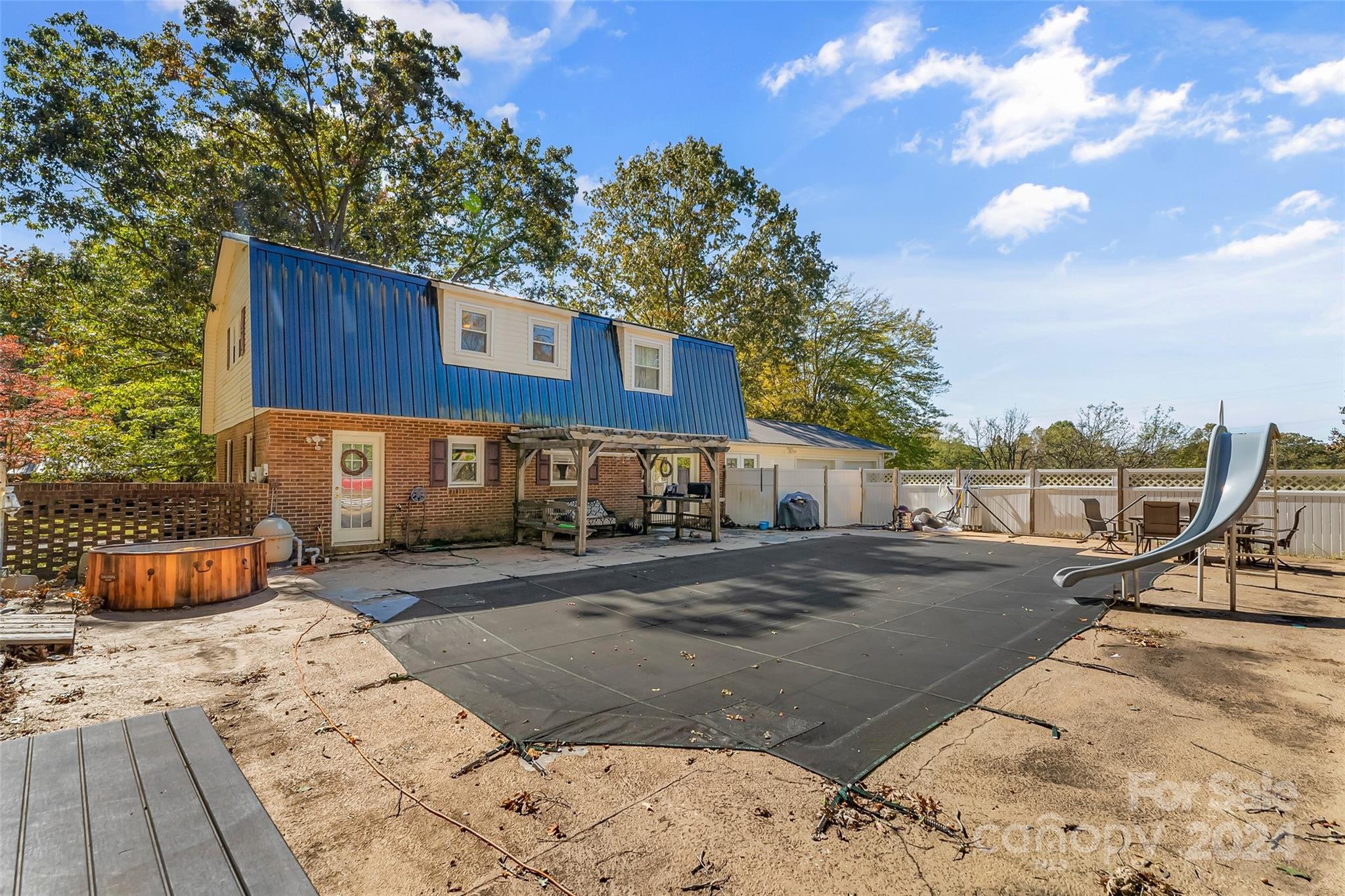 210 Woodside Drive