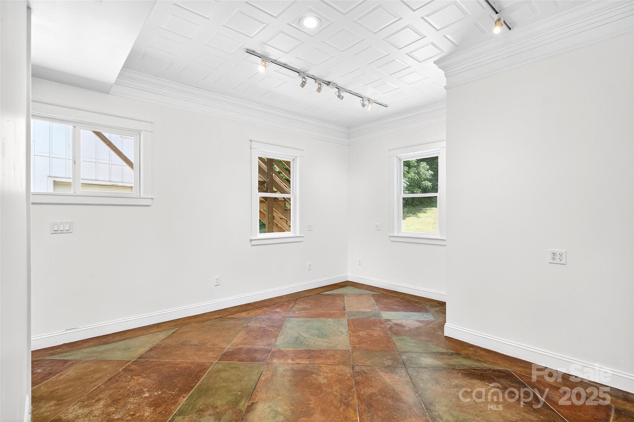 626 Old Lytle Cove Road