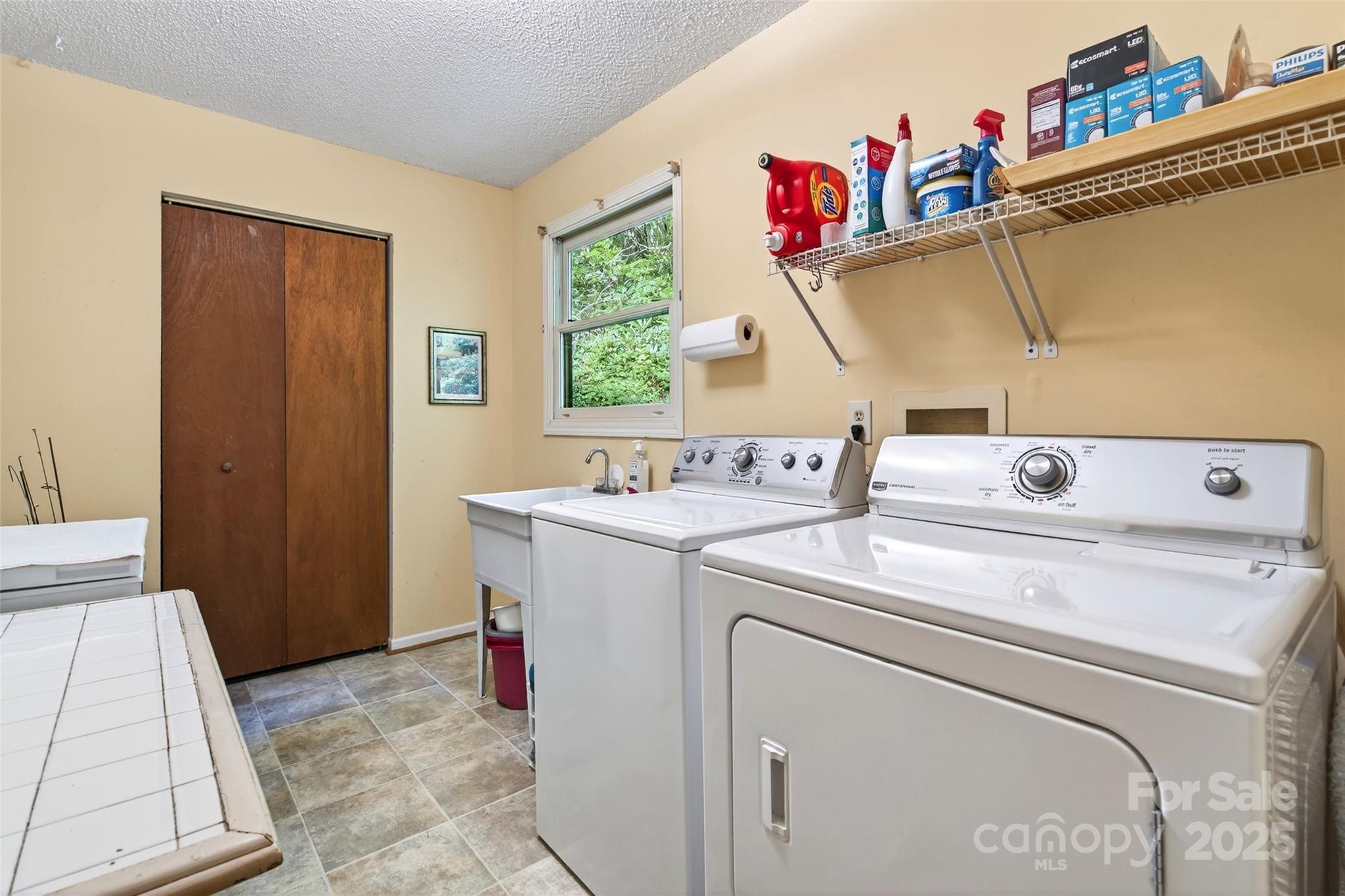 176 Fairview Forest Drive