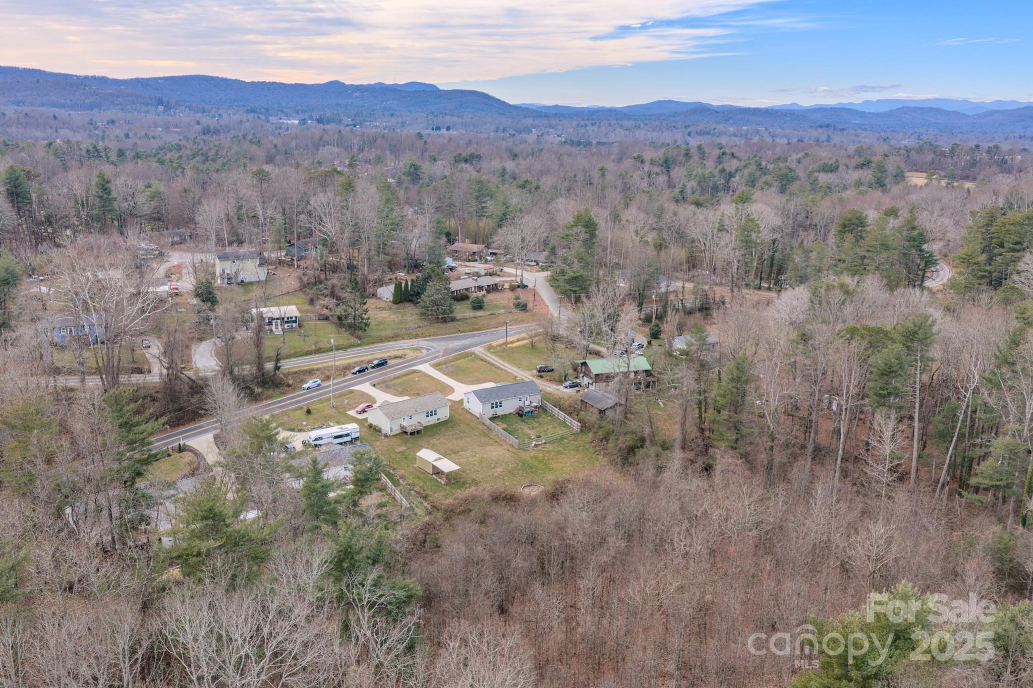 1471 Howard Gap Loop Road