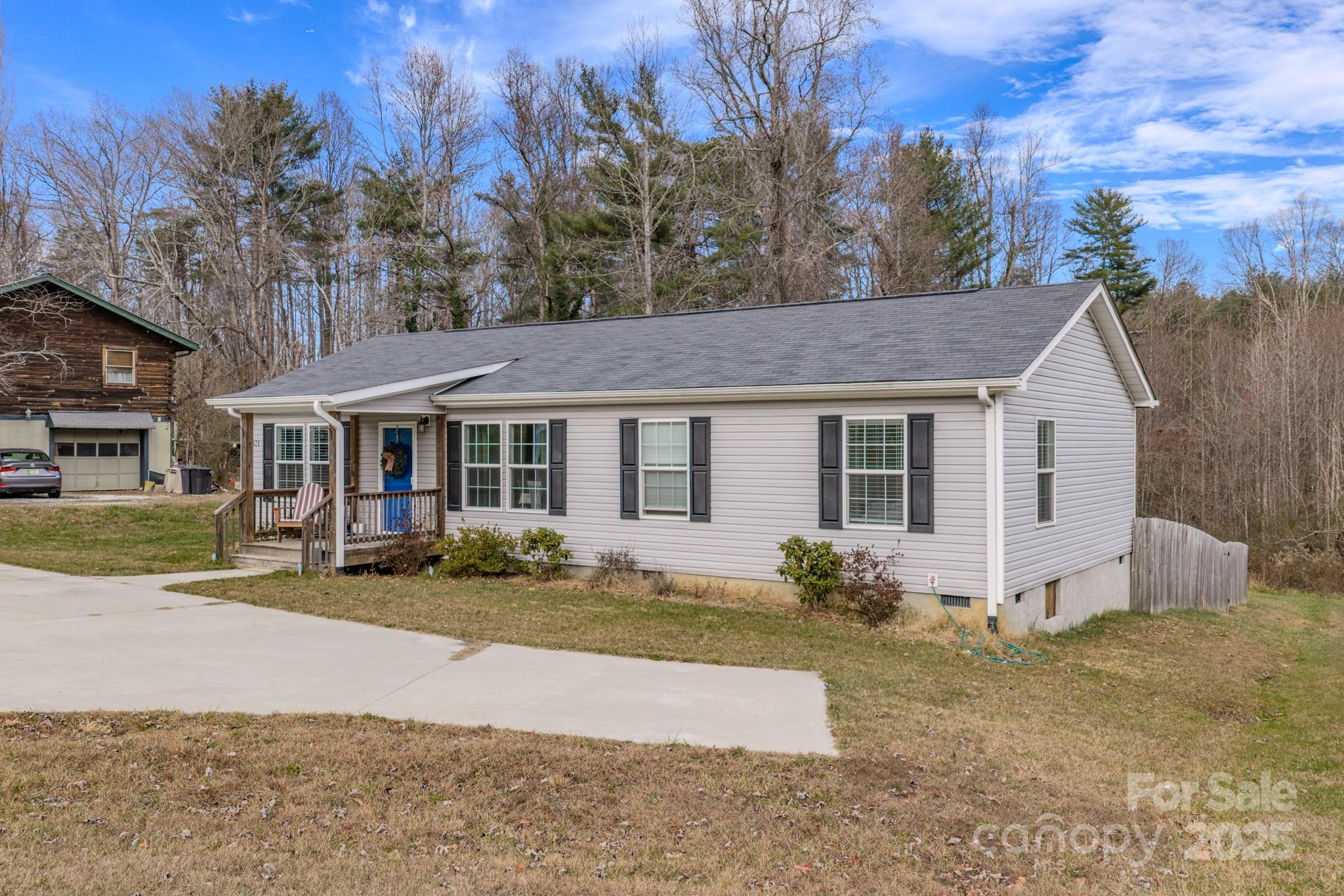 1471 Howard Gap Loop Road