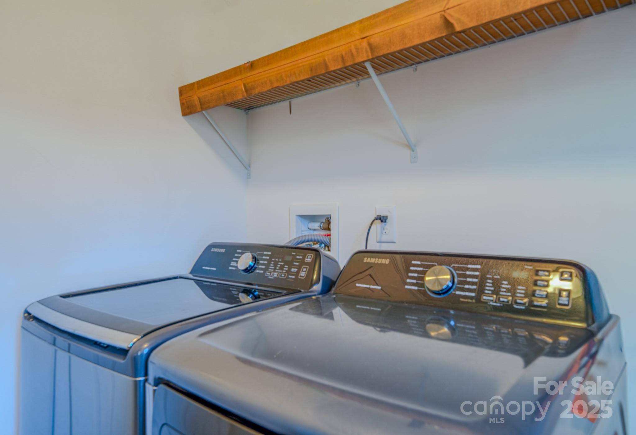 1471 Howard Gap Loop Road