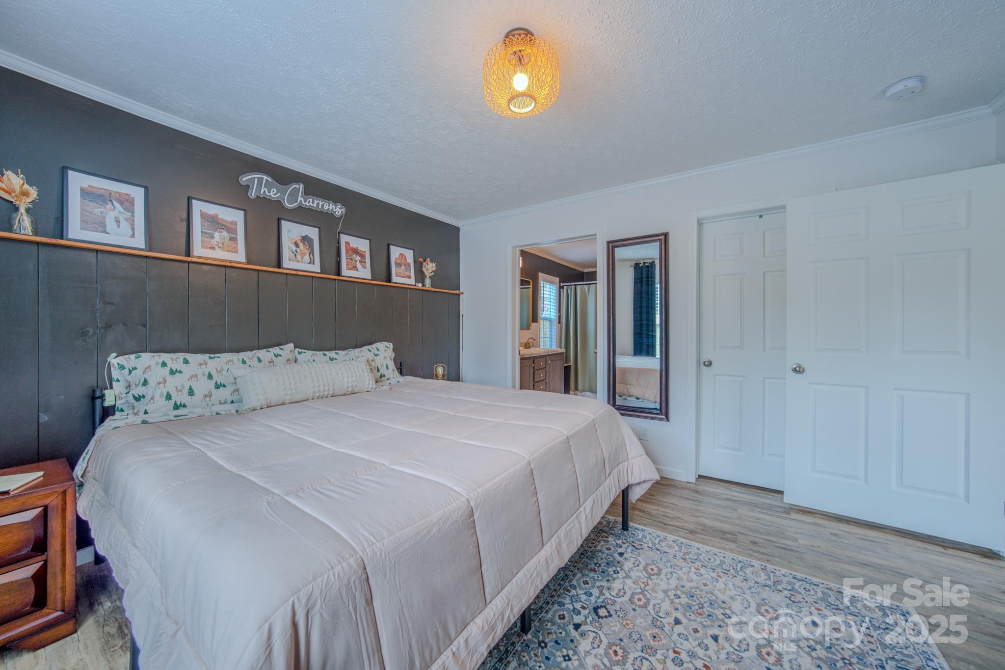 1471 Howard Gap Loop Road