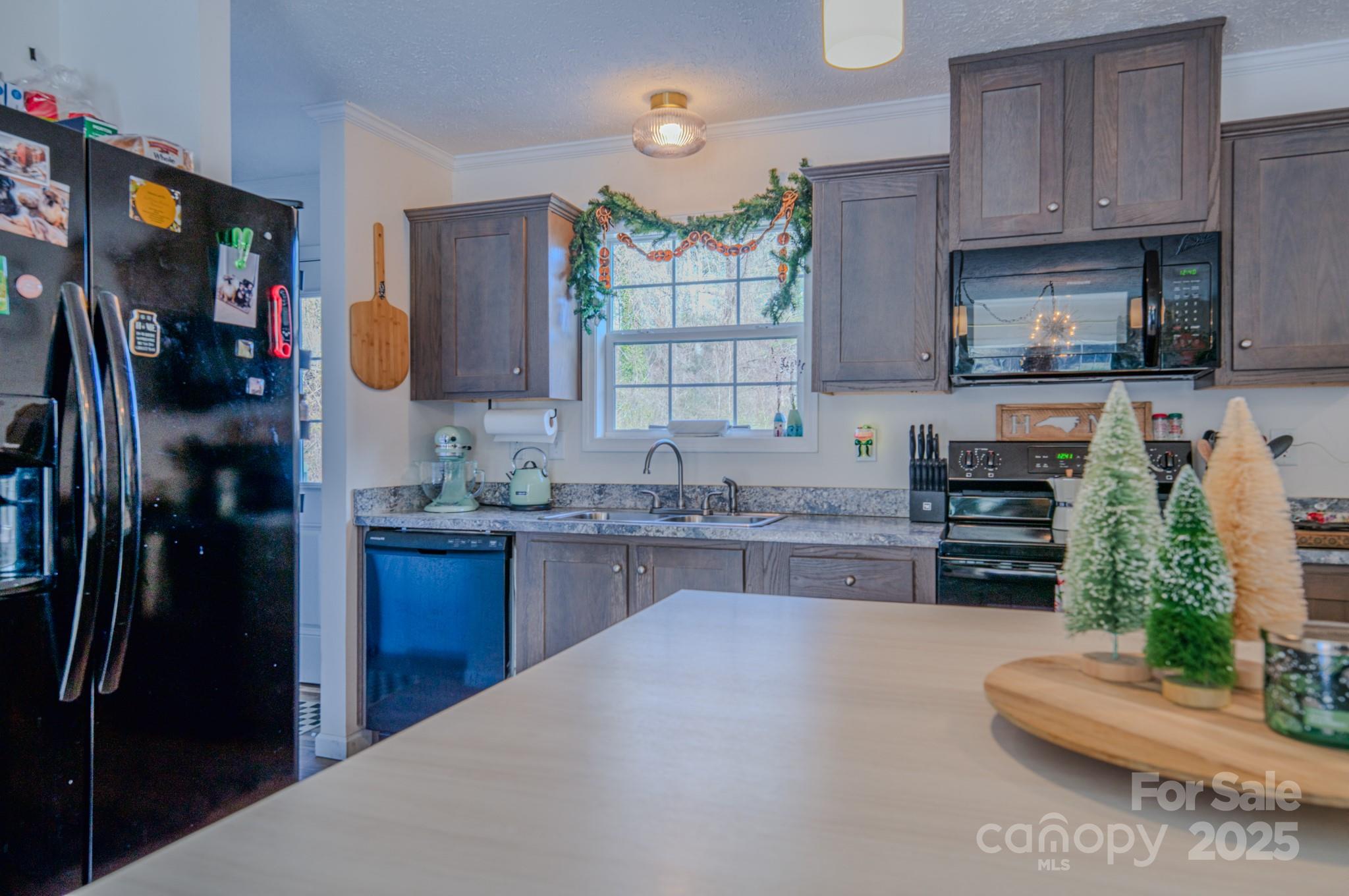 1471 Howard Gap Loop Road