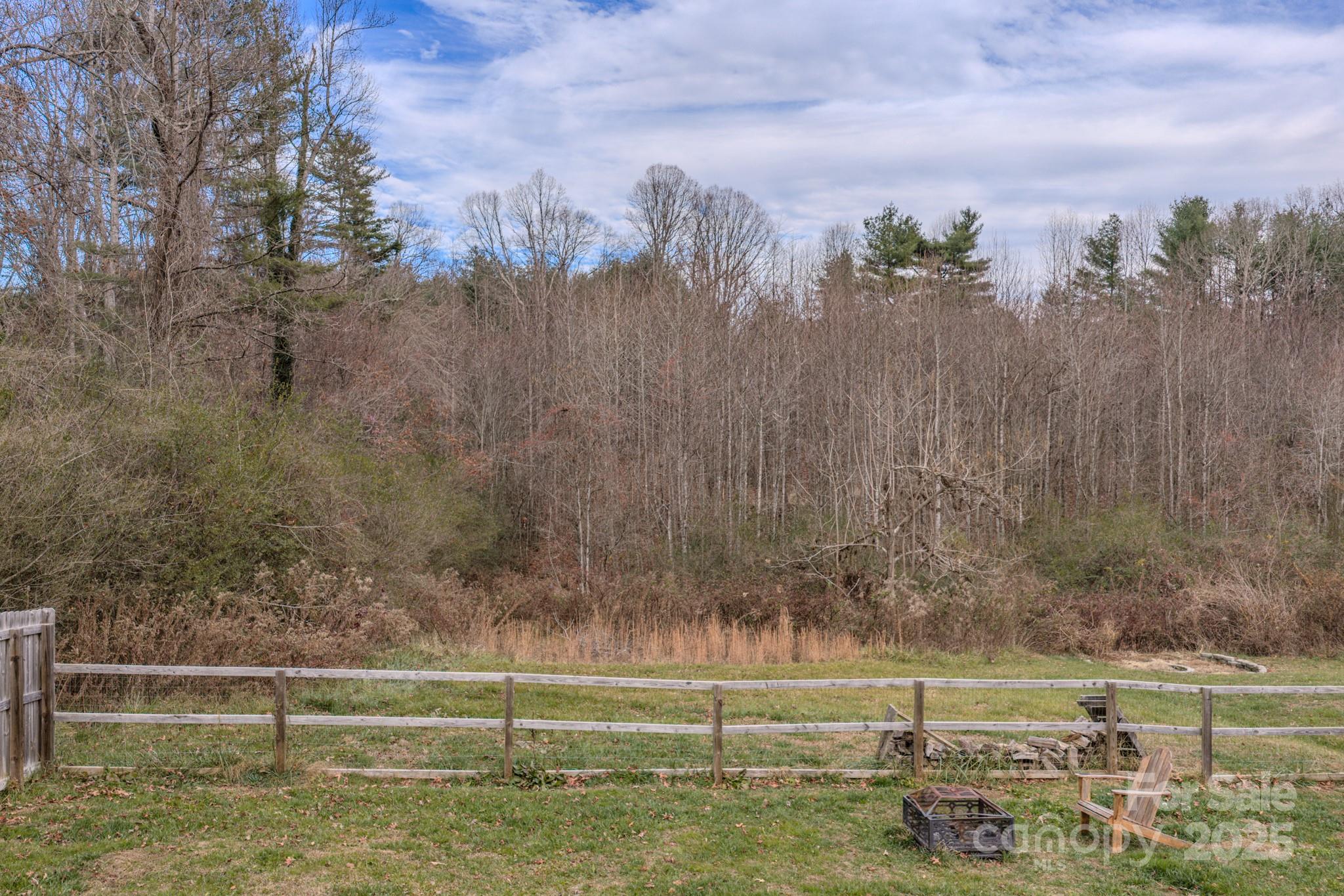 1471 Howard Gap Loop Road