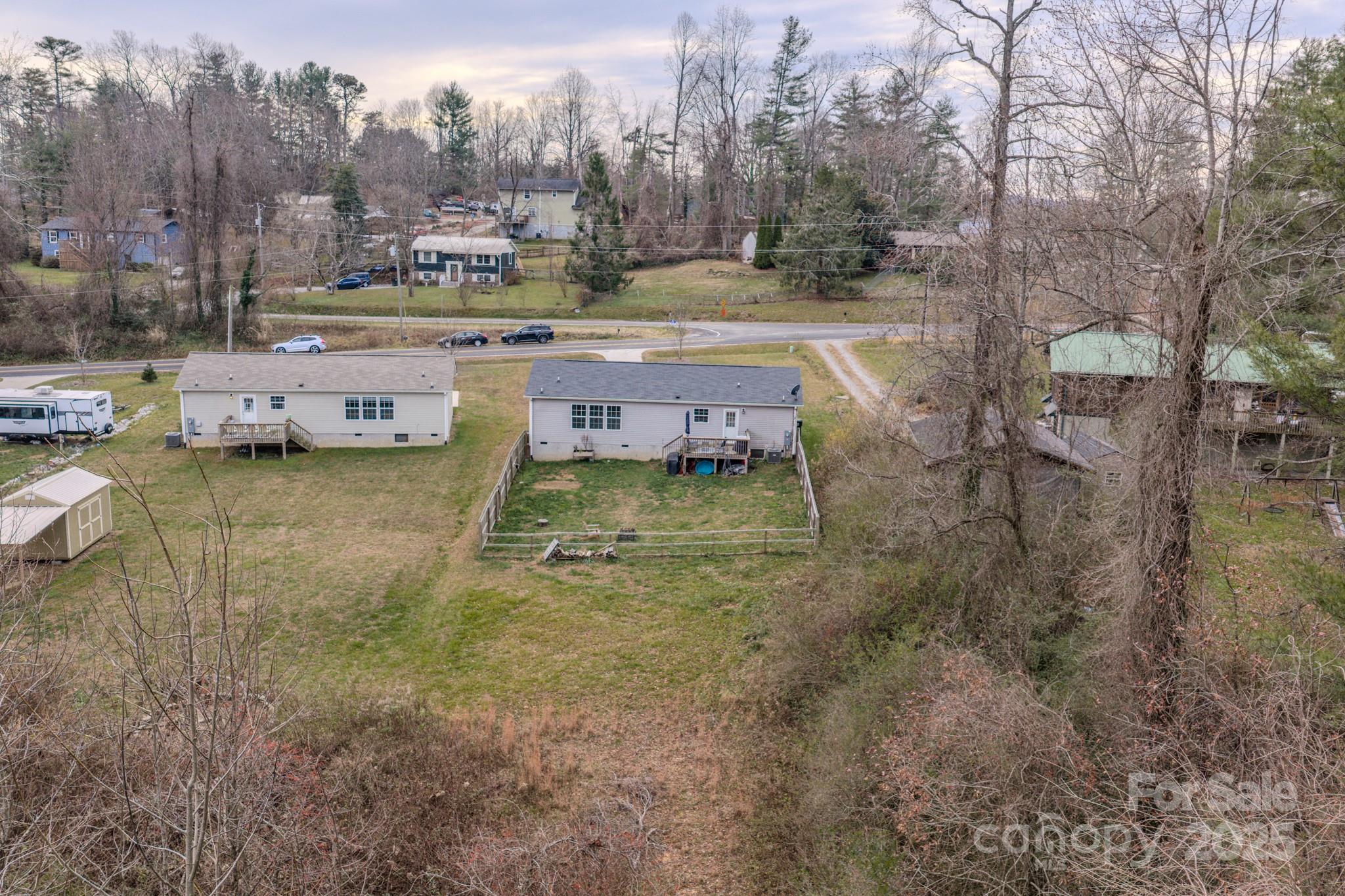 1471 Howard Gap Loop Road