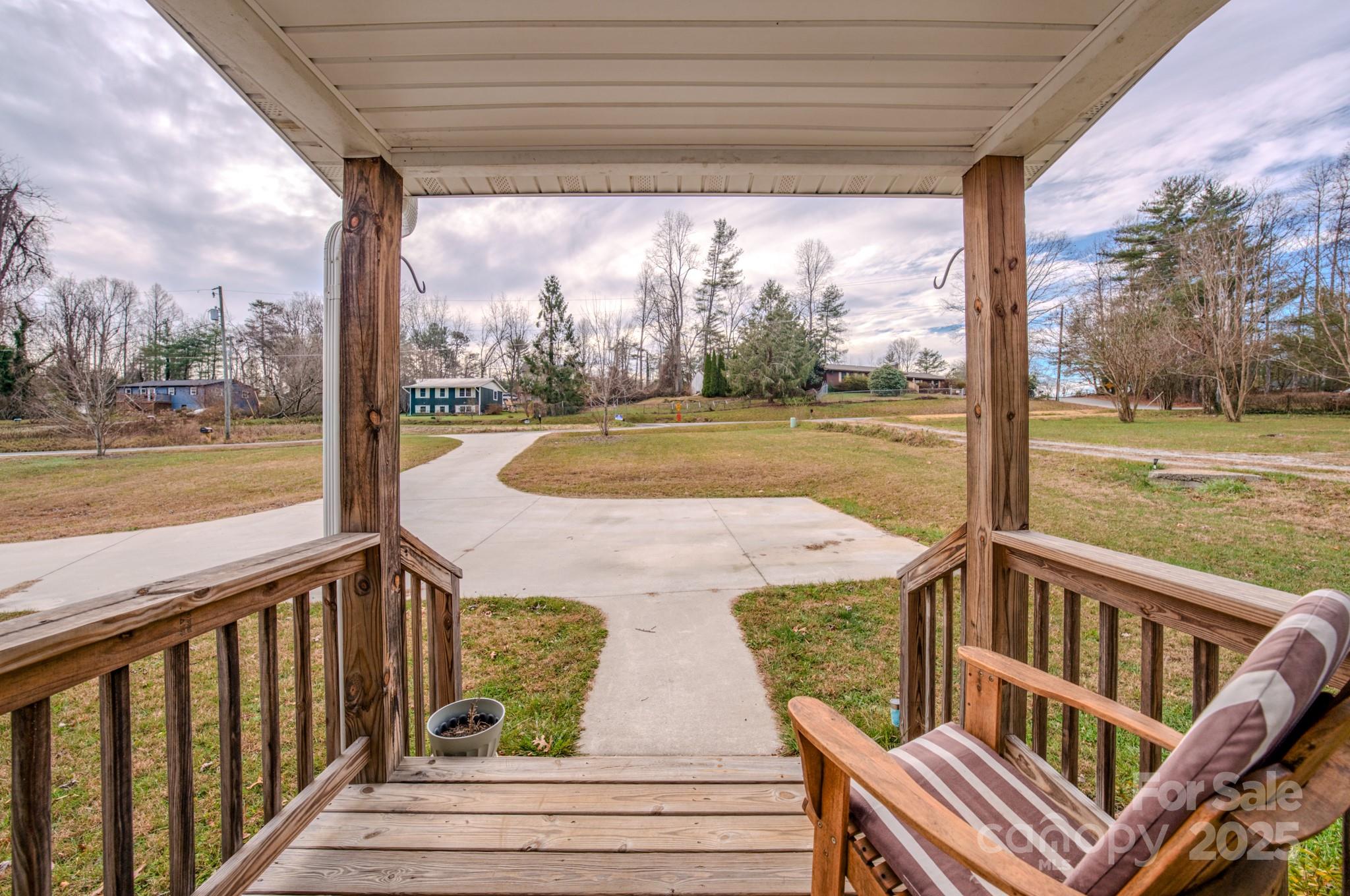 1471 Howard Gap Loop Road