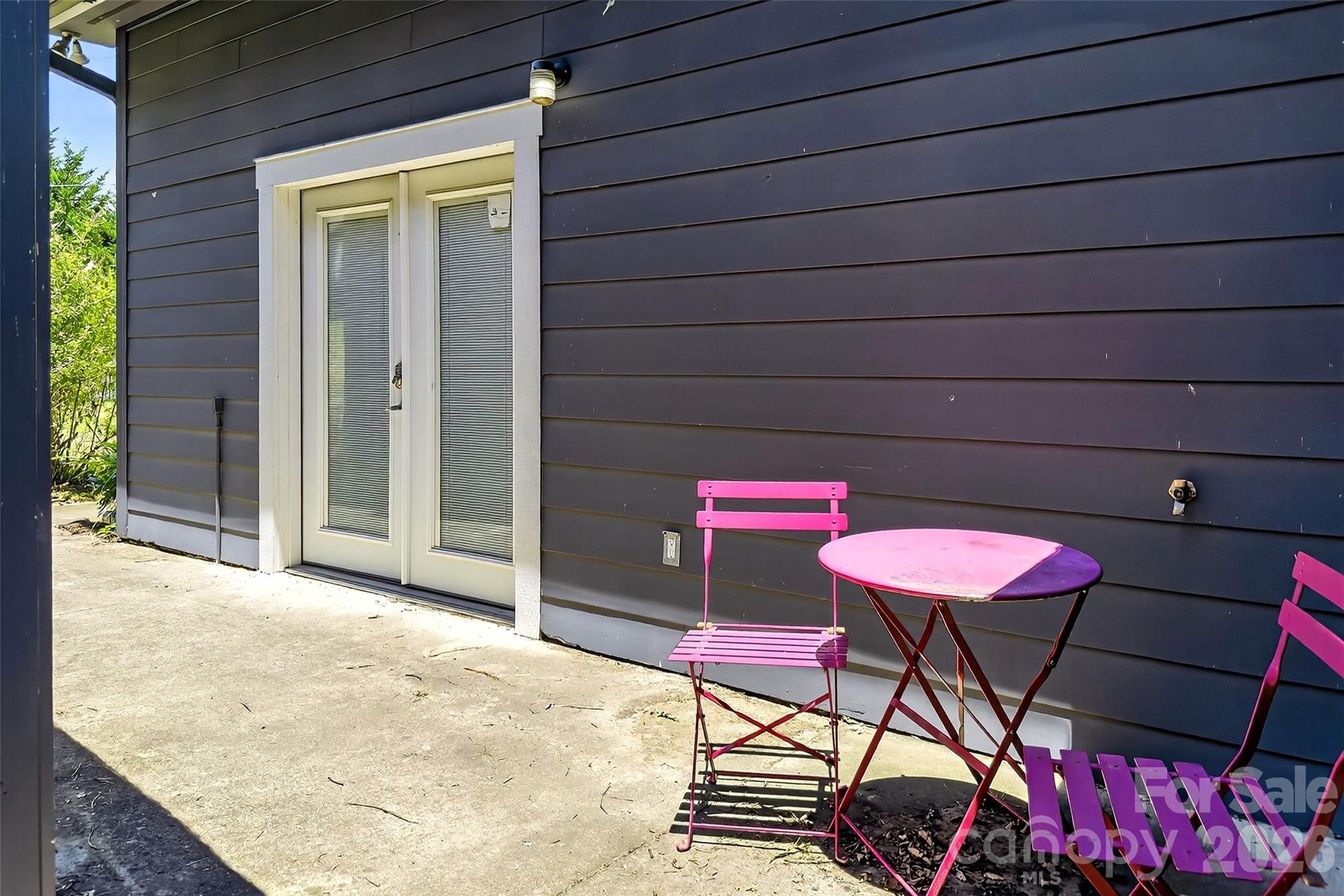 626 Old Lytle Cove Road