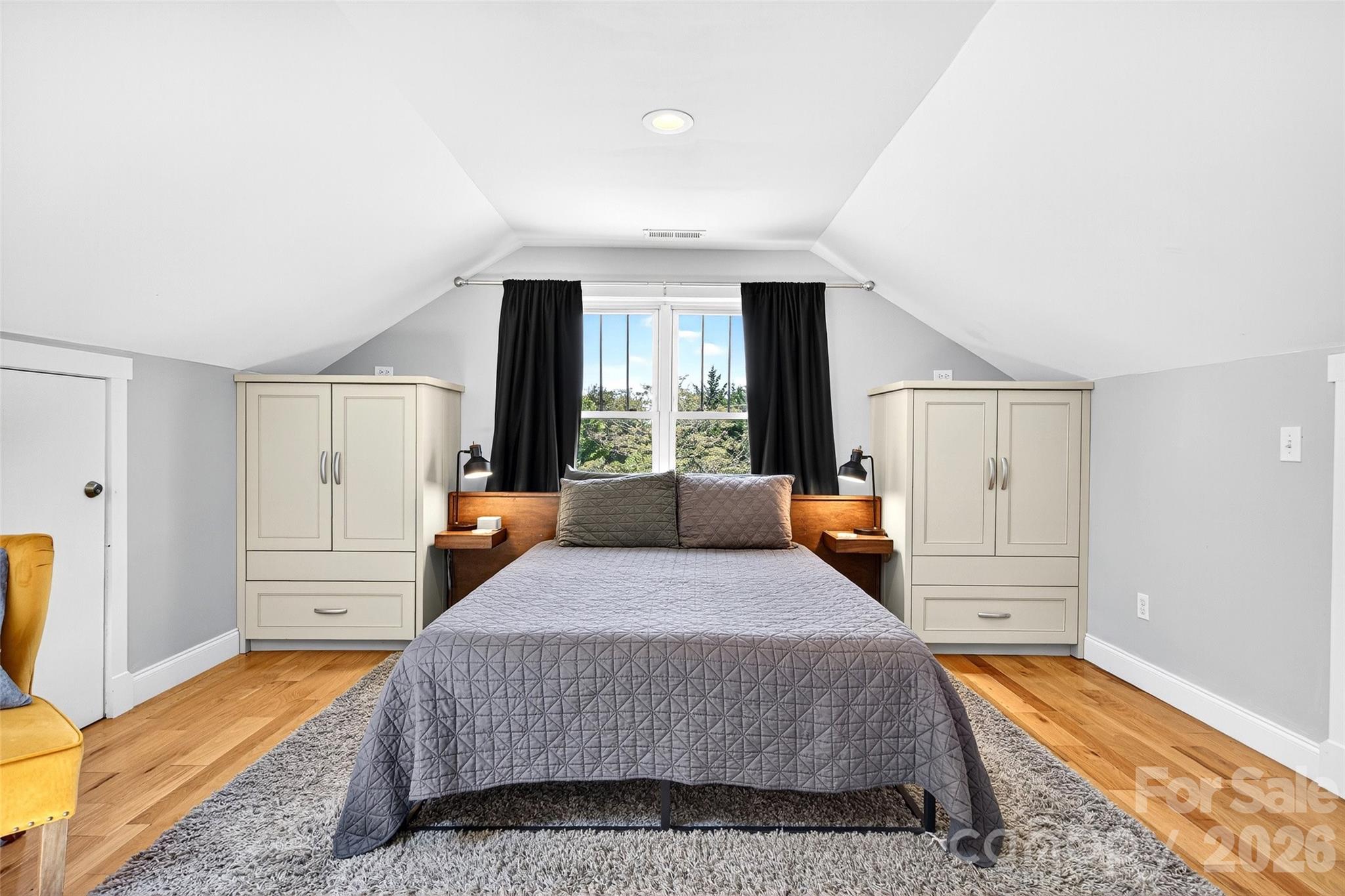 626 Old Lytle Cove Road