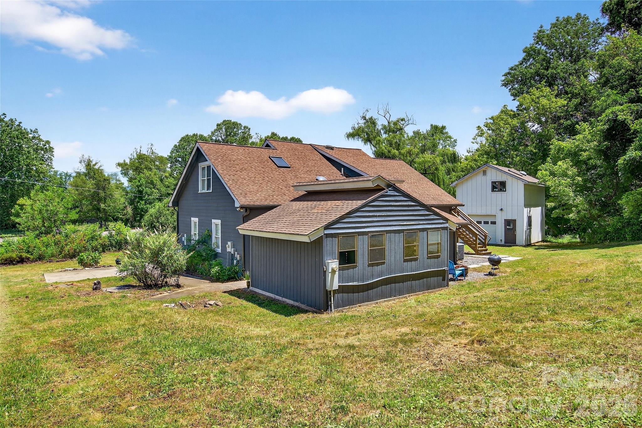 626 Old Lytle Cove Road