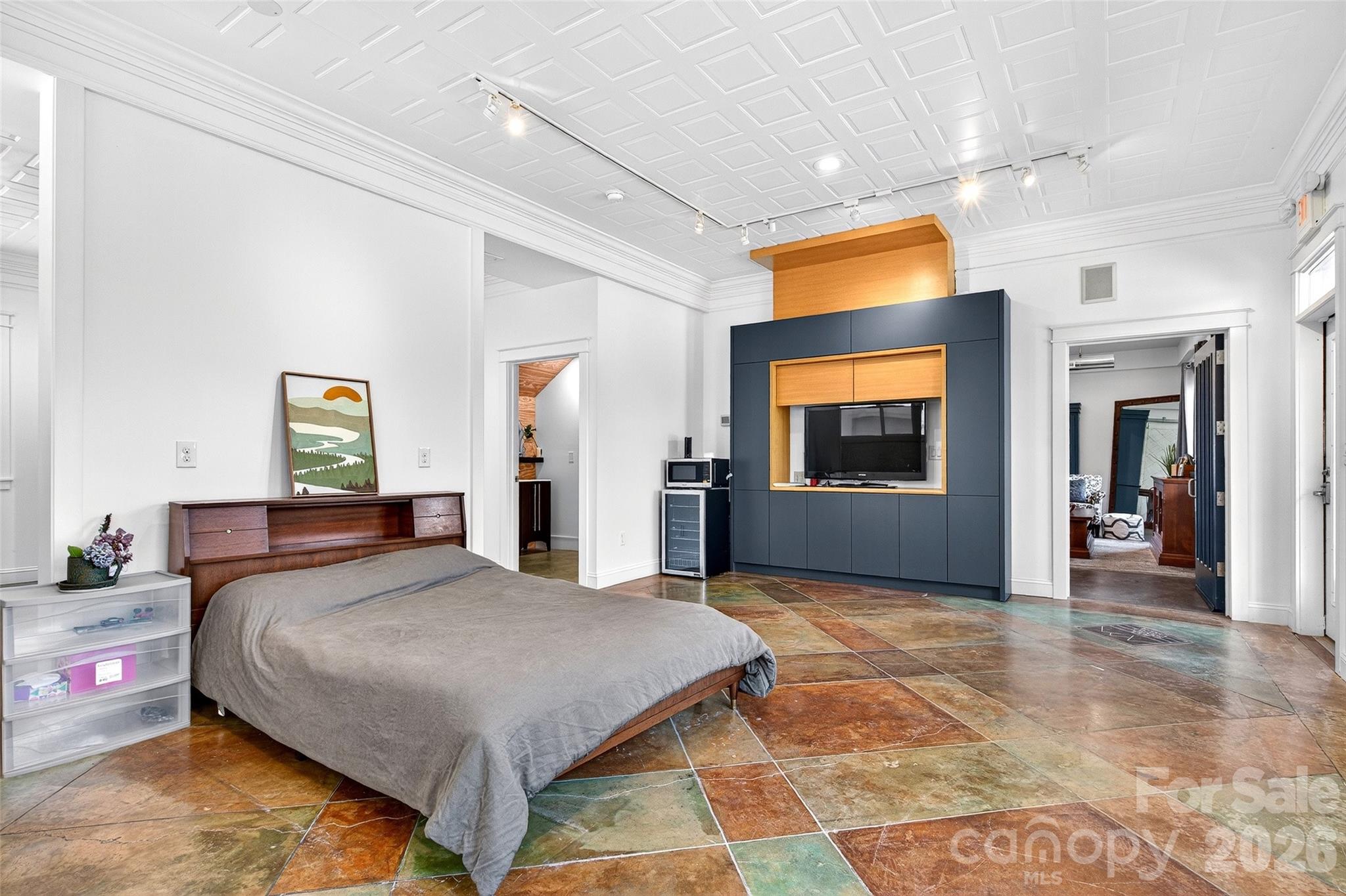 626 Old Lytle Cove Road