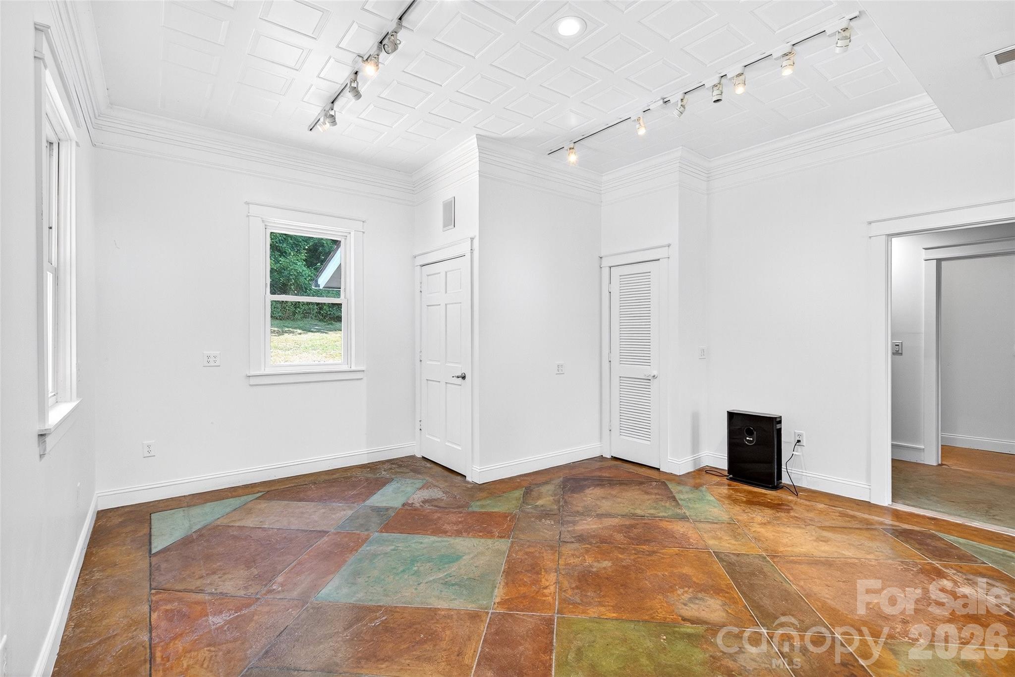 626 Old Lytle Cove Road