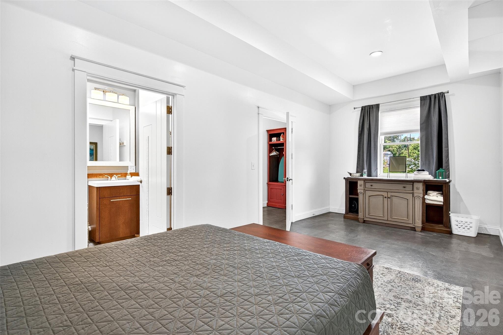 626 Old Lytle Cove Road