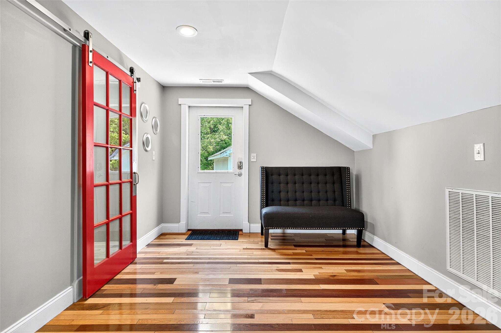 626 Old Lytle Cove Road