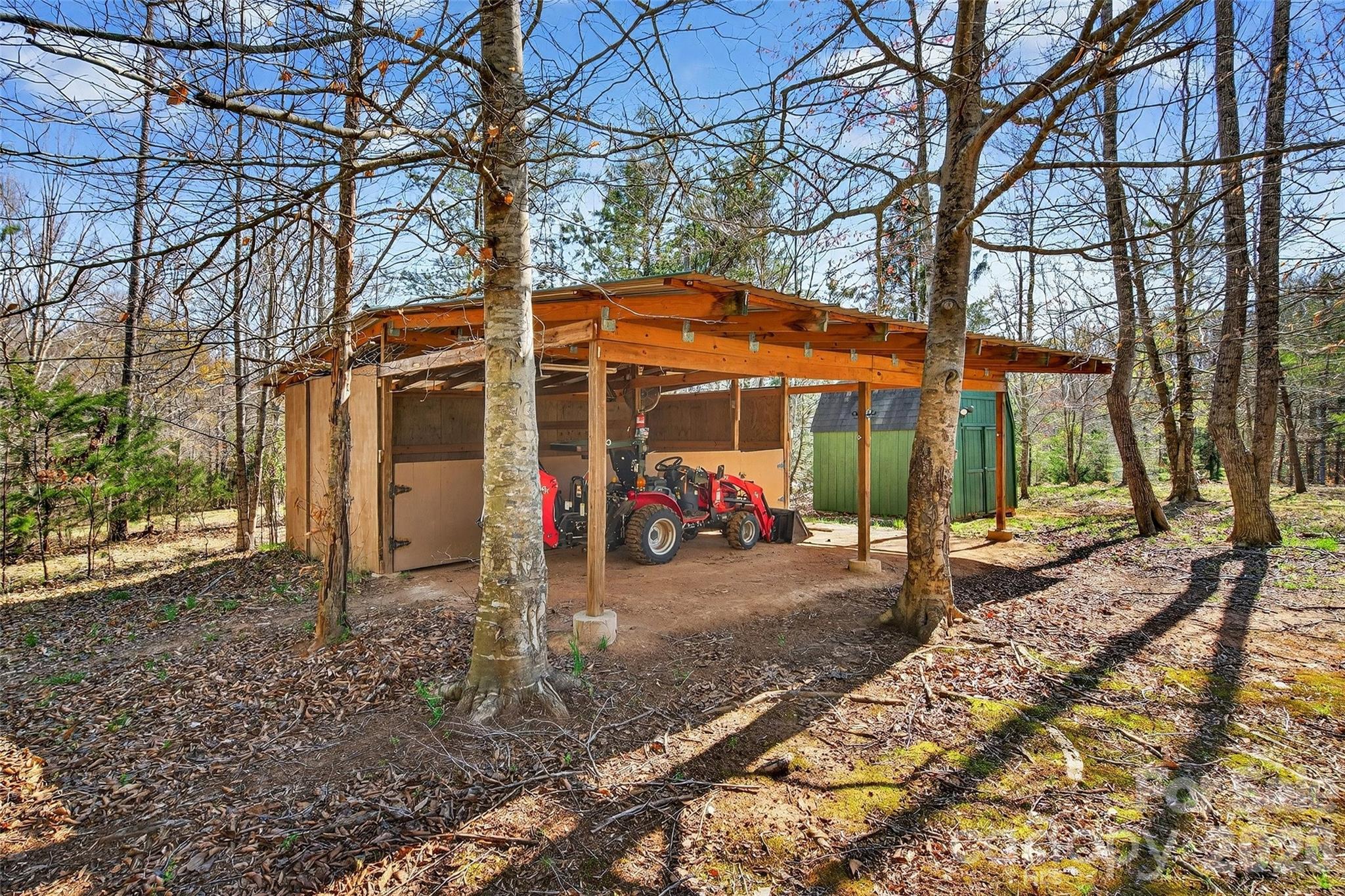 437 Cinnamon Ridge Road