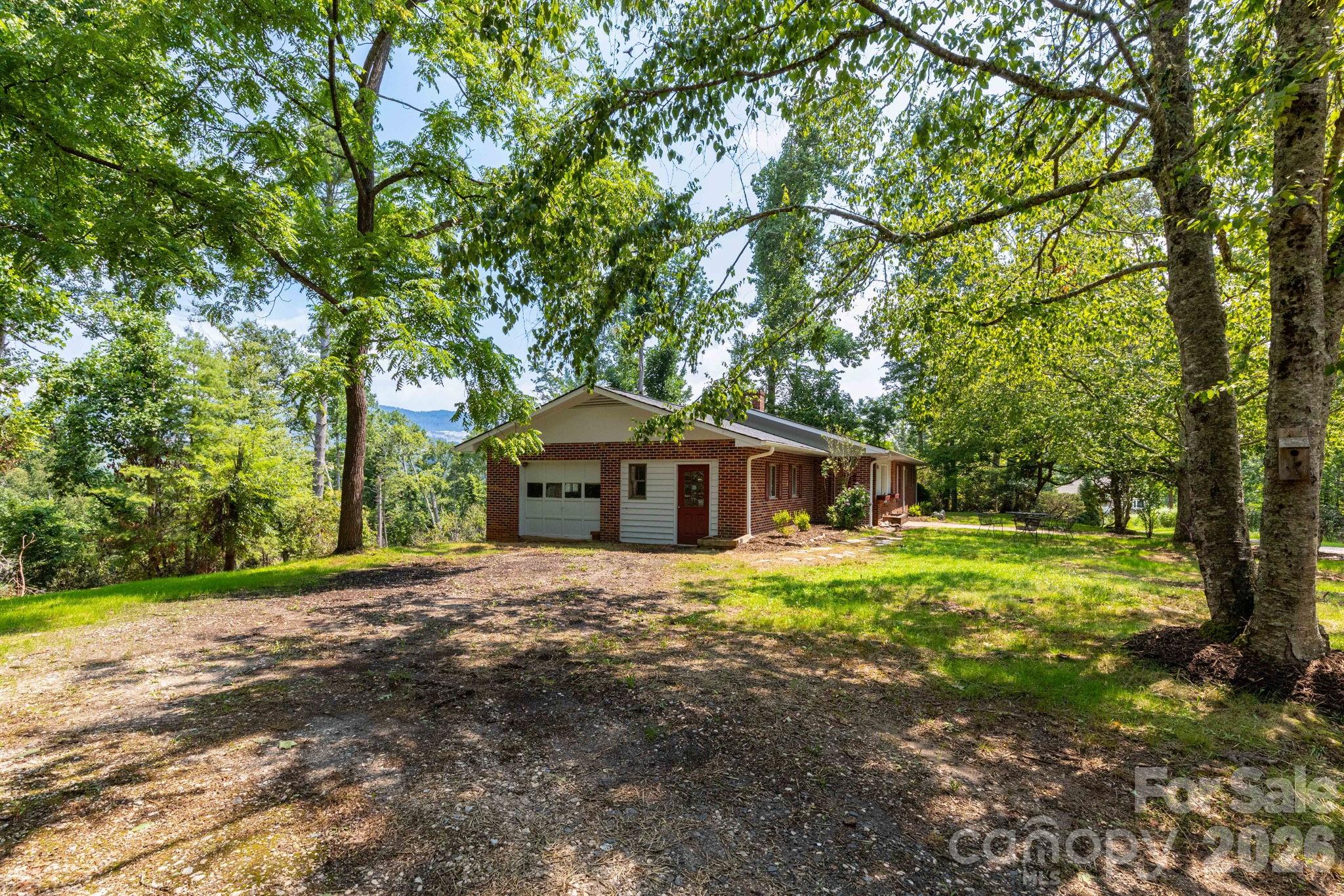1860 Deer Park Lake Road