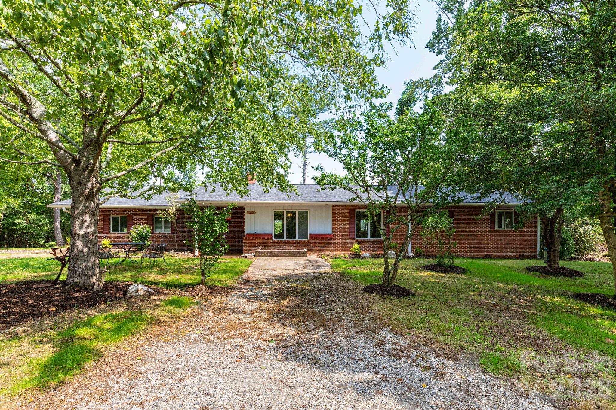 1860 Deer Park Lake Road