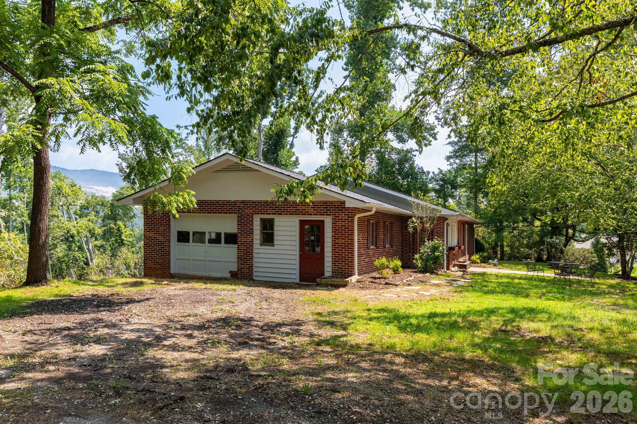 1860 Deer Park Lake Road