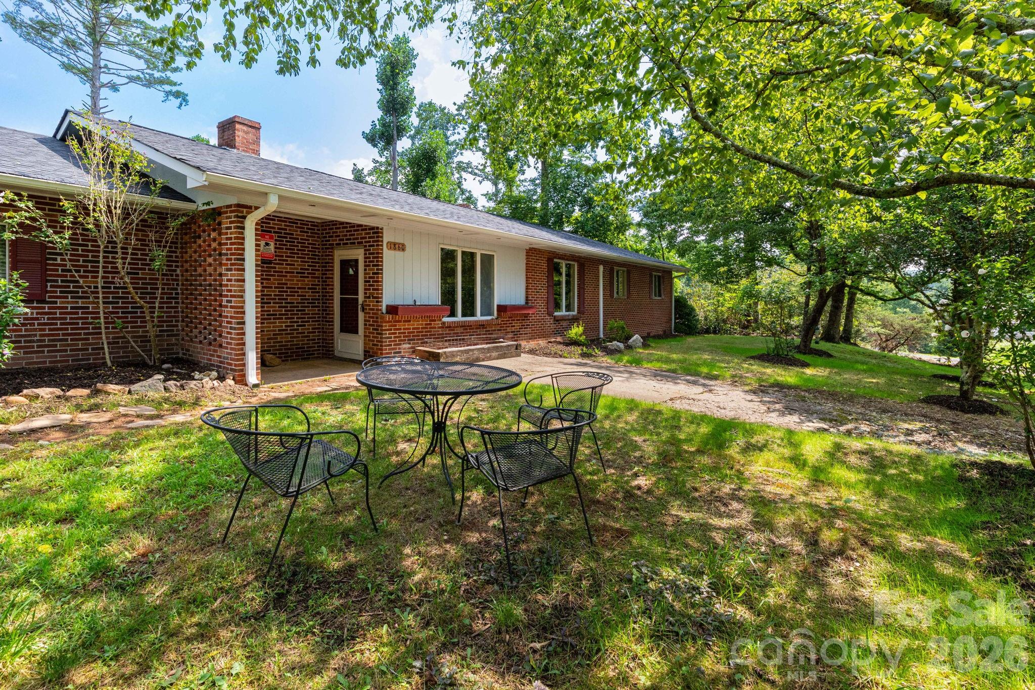 1860 Deer Park Lake Road