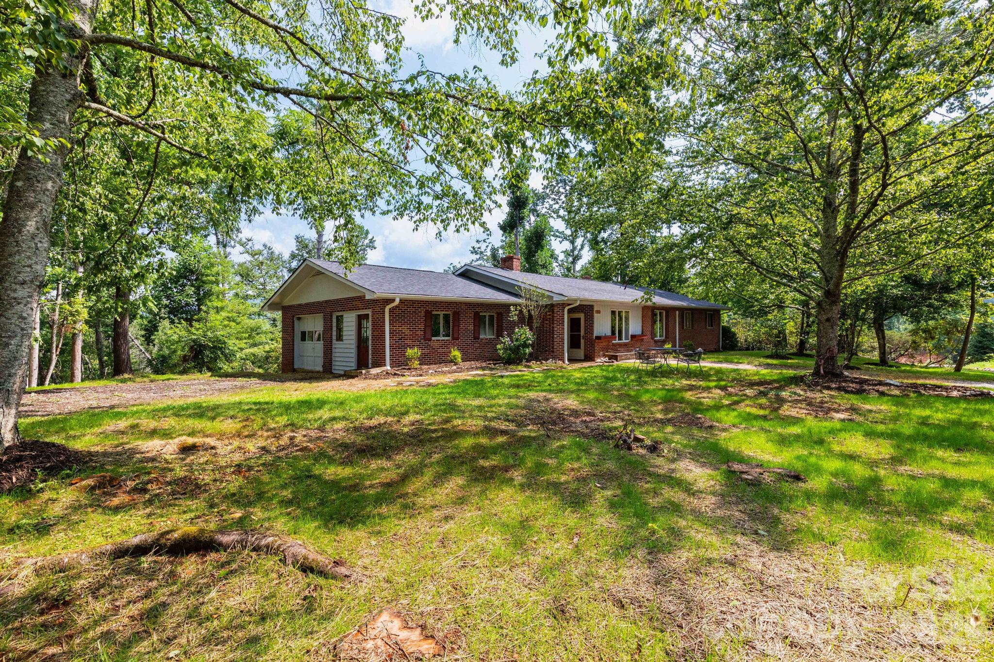 1860 Deer Park Lake Road