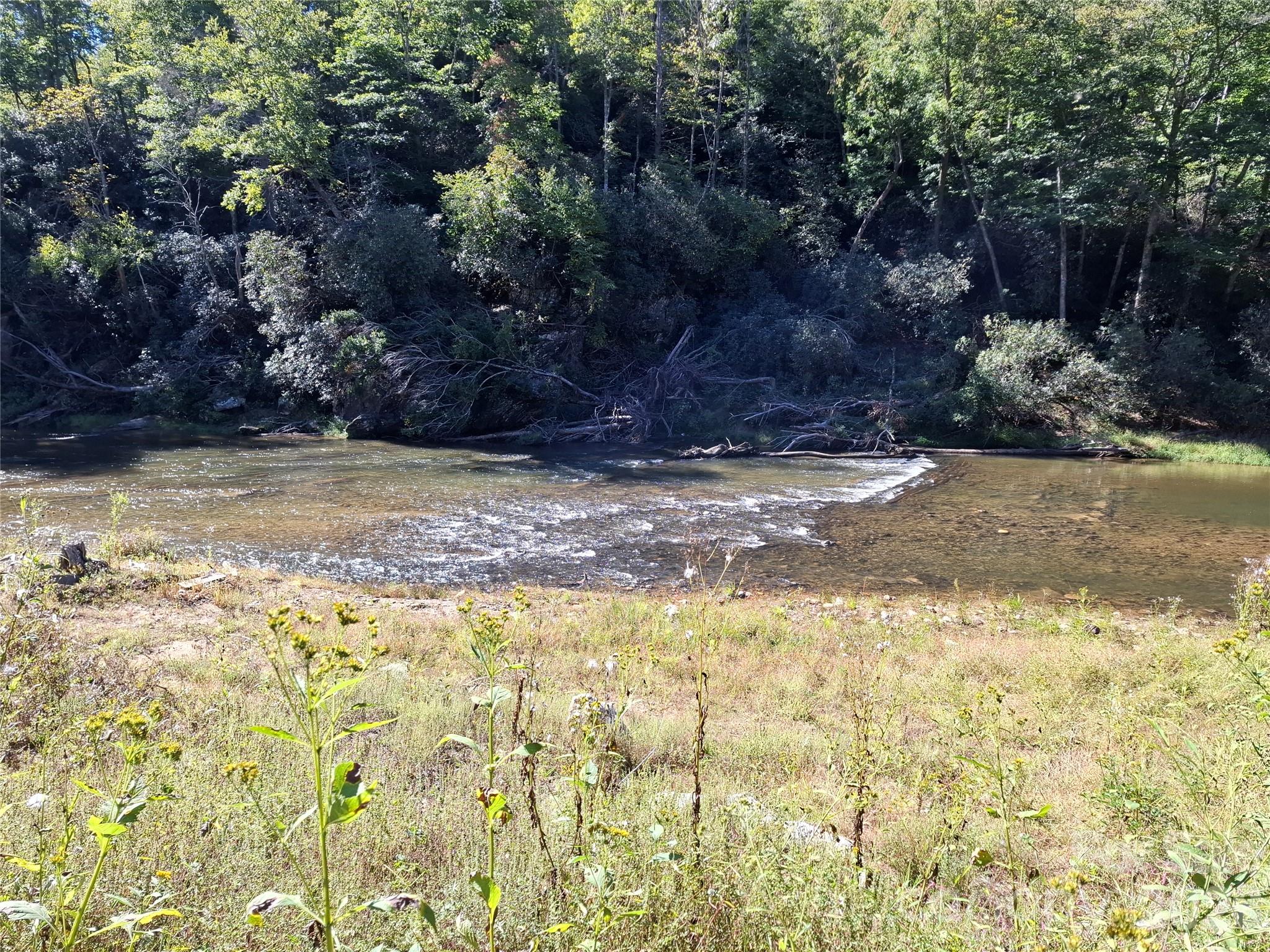 1 River Crest