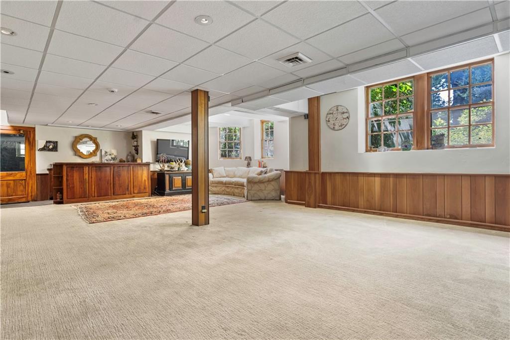 1225 W 57 Street