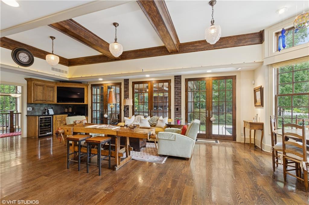 239 W 52nd Street