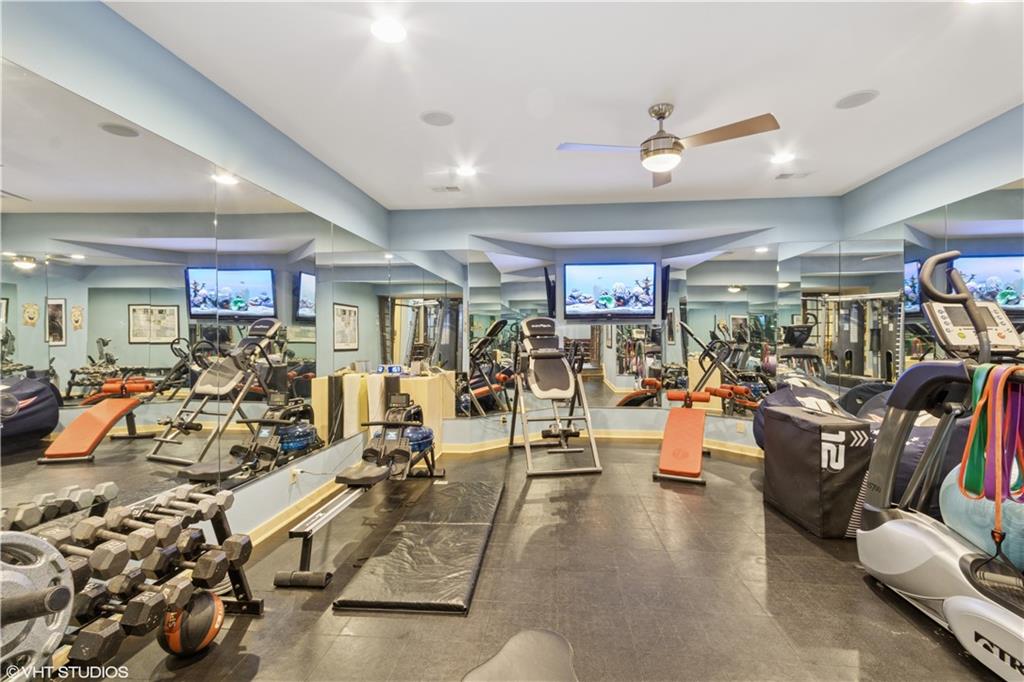 239 W 52nd Street