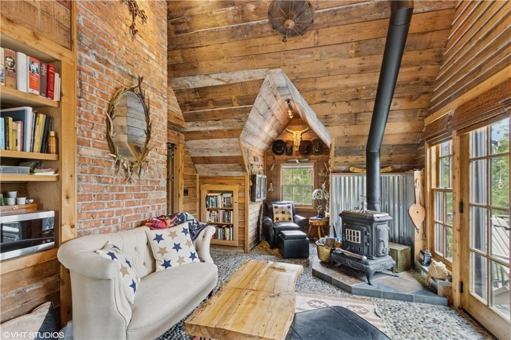 239 W 52nd Street
