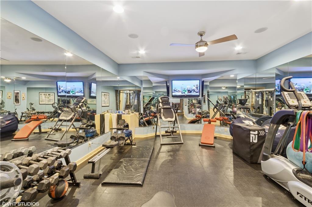 239 W 52nd Street