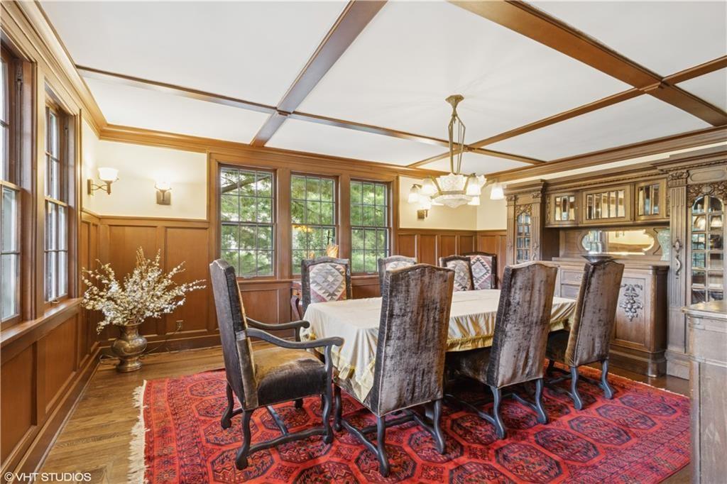239 W 52nd Street