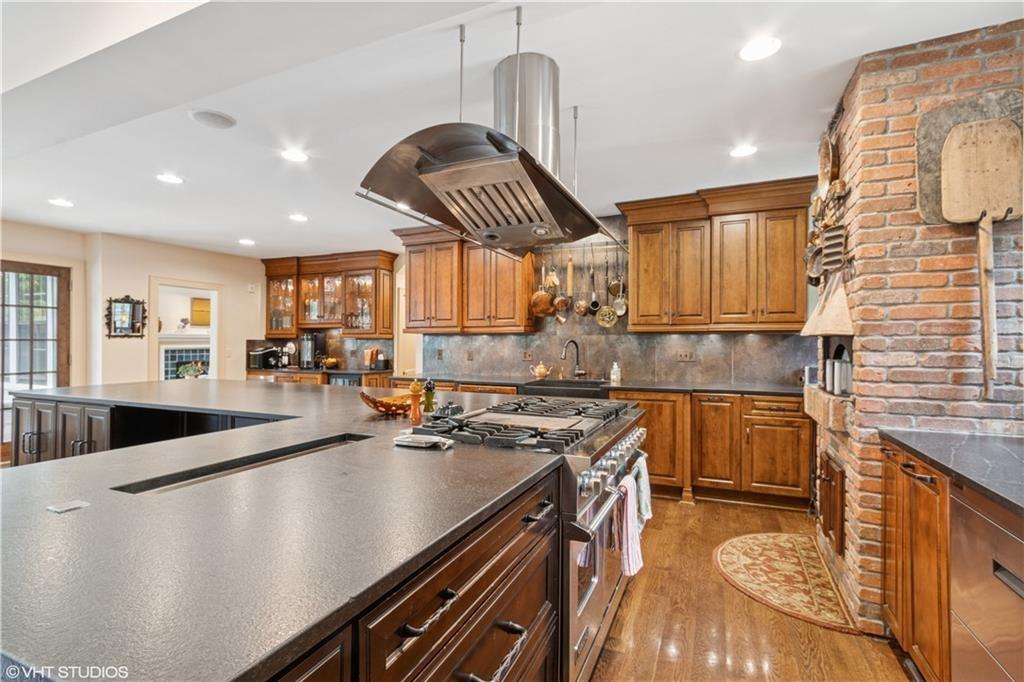 239 W 52nd Street