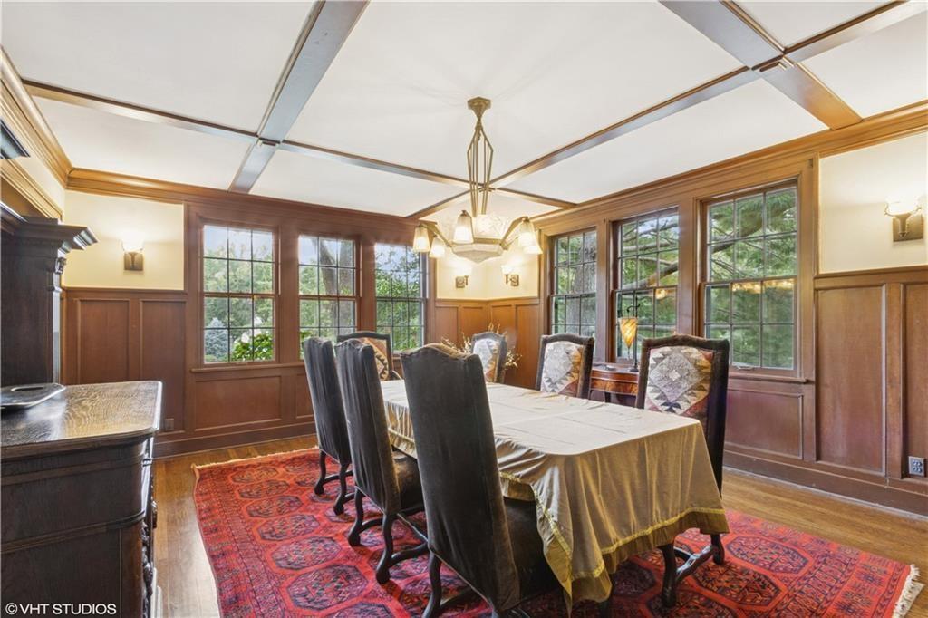 239 W 52nd Street