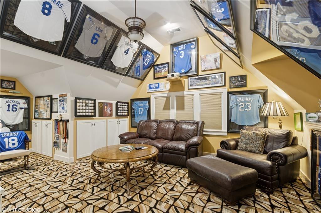 239 W 52nd Street