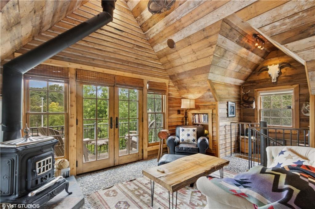 239 W 52nd Street