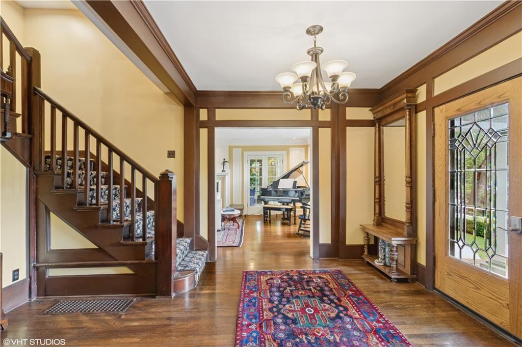 239 W 52nd Street