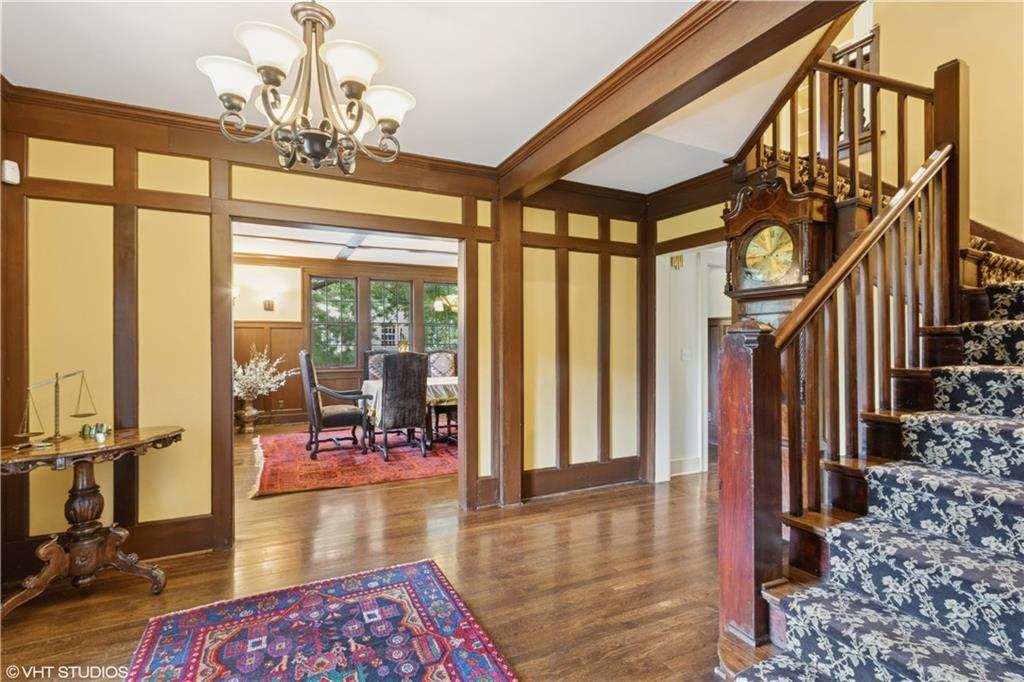 239 W 52nd Street