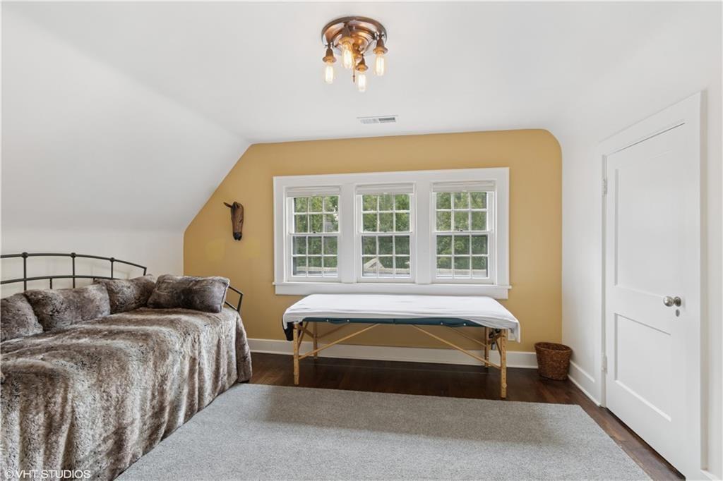239 W 52nd Street