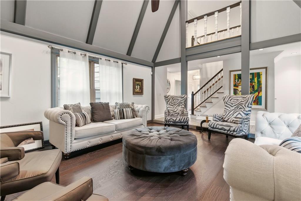 3523 W 100th Terrace