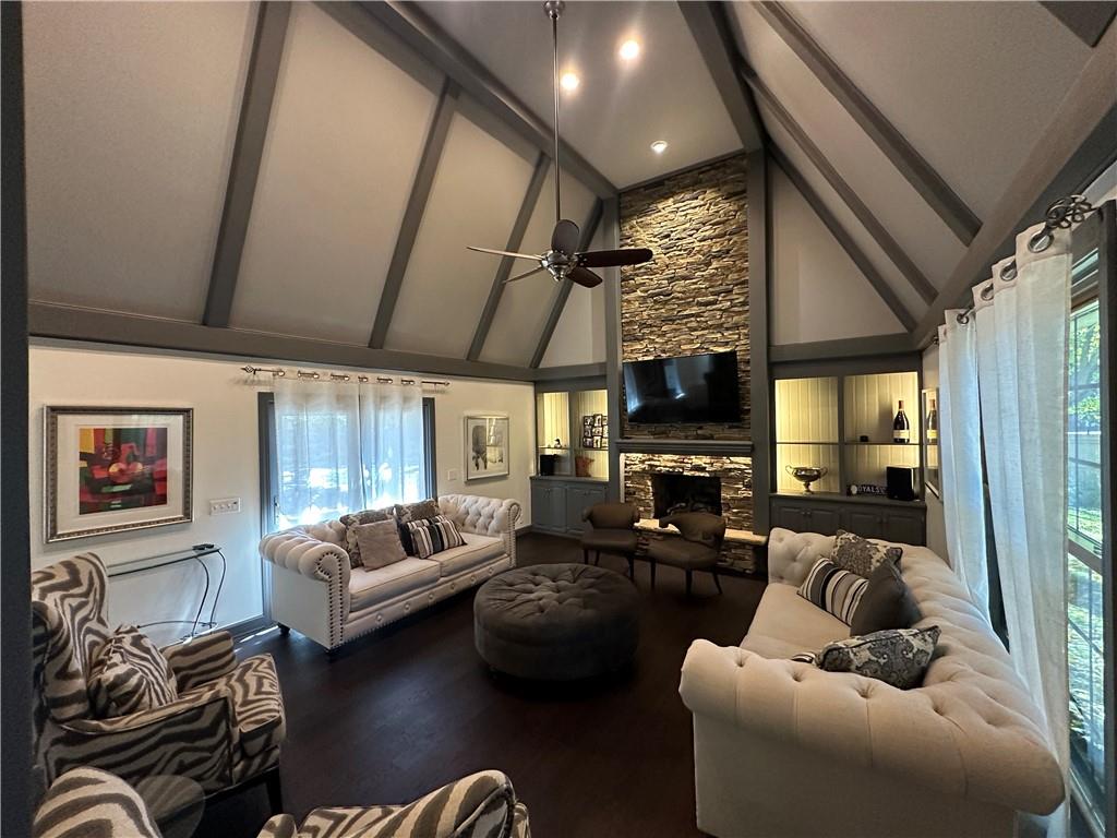 3523 W 100th Terrace