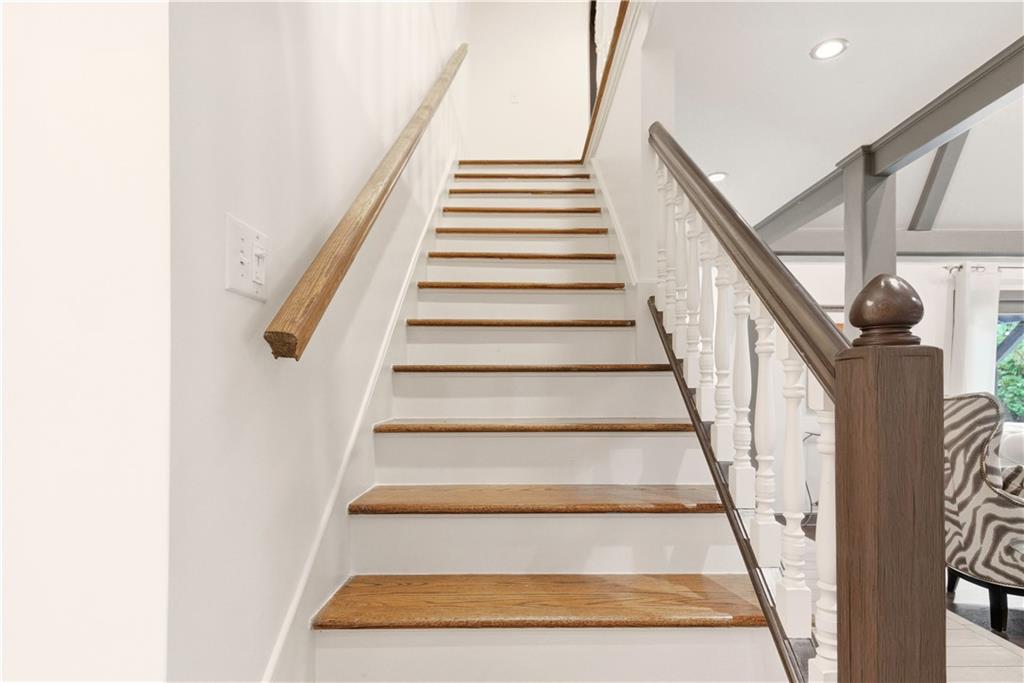 3523 W 100th Terrace