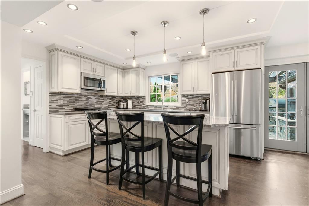 3523 W 100th Terrace