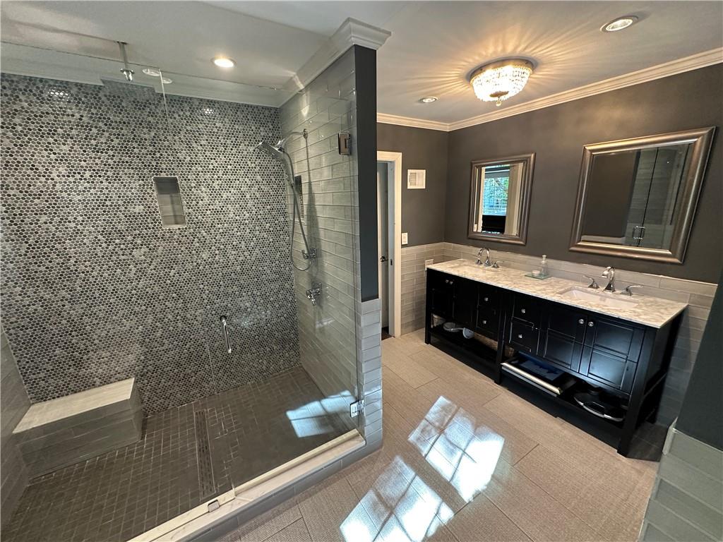 3523 W 100th Terrace