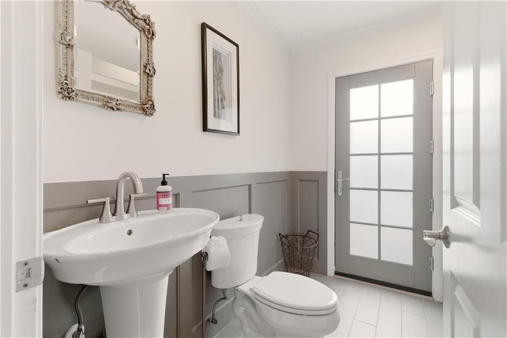 3523 W 100th Terrace